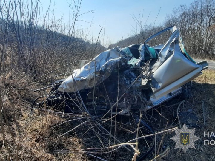На Волині водій автівки зіткнувся з вантажівкою