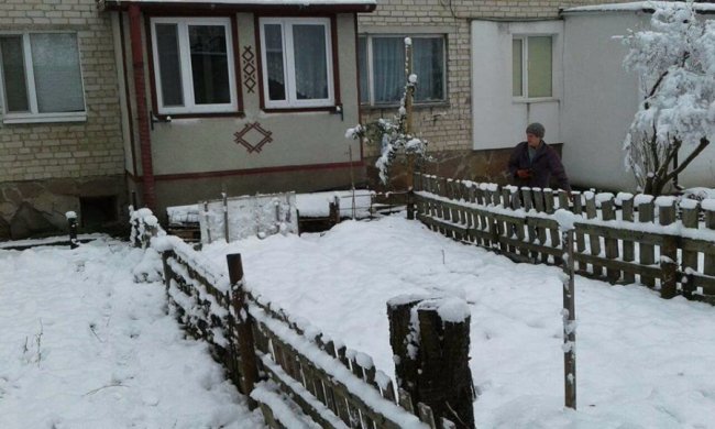 У Луцьку муніципали  «воюють» із незаконними парканами