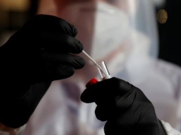 Можуть обійти вакцину: у ВООЗ анонсують появу нових небезпечних штамів коронавірусу