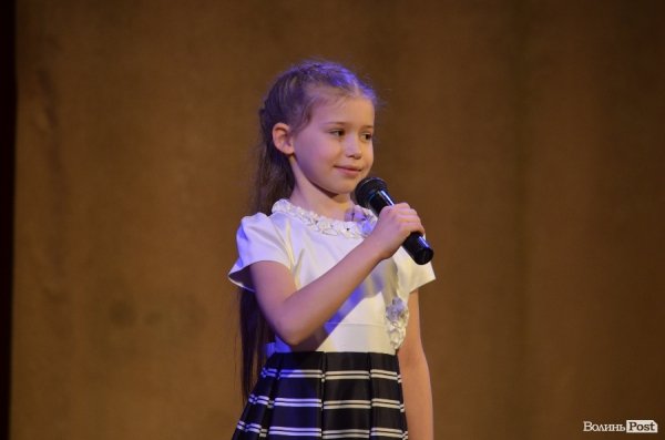 Свято кожному: майже півтисячі маленьких лучан отримали святкові подарунки