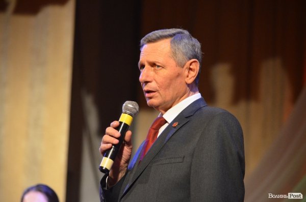 Свято кожному: майже півтисячі маленьких лучан отримали святкові подарунки