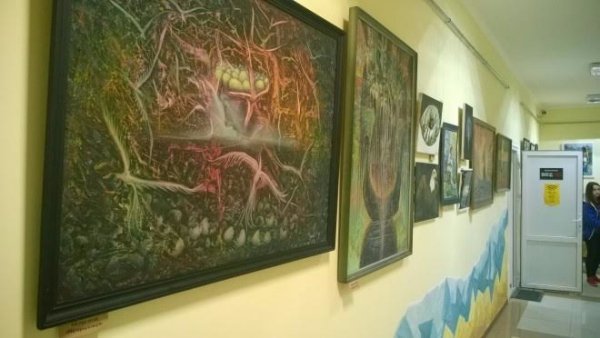 У Луцьку відкрили ще одну картинну галерею. ФОТО