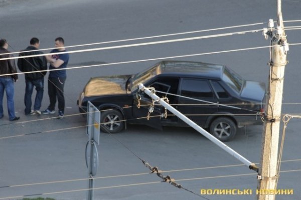 Аварія в Луцьку: зіткнулися легковики. ФОТО