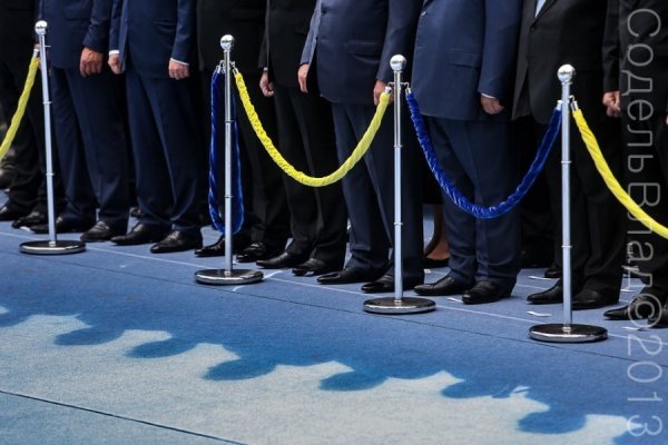 З якими обличчями керівники країни святкували День Незалежності. ФОТО