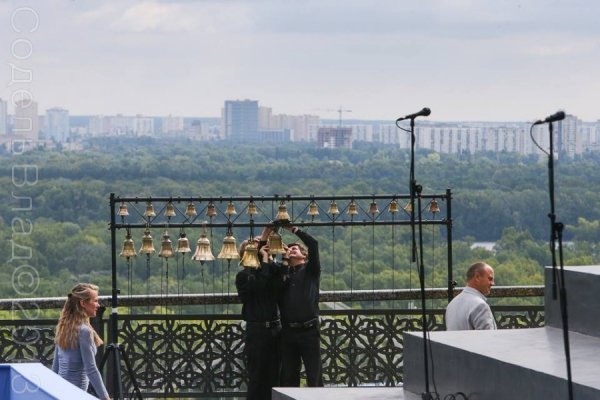 З якими обличчями керівники країни святкували День Незалежності. ФОТО
