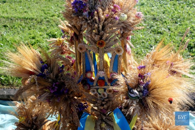 До Володимира привезли короваї з усієї області. ФОТО