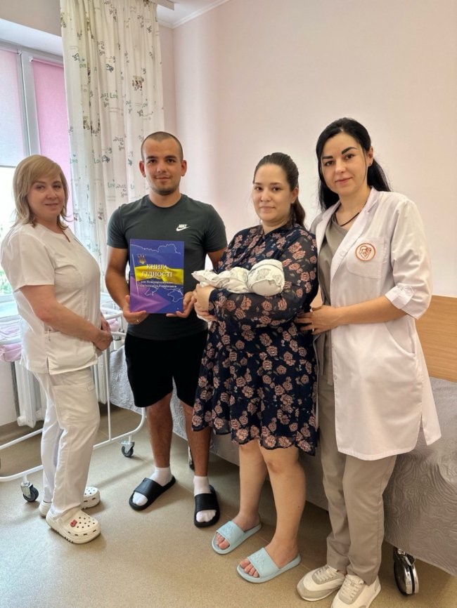 У перинатальному центрі в Луцьку відбулися двохтисячні пологи і народилося двохтисячне немовля. ФОТО