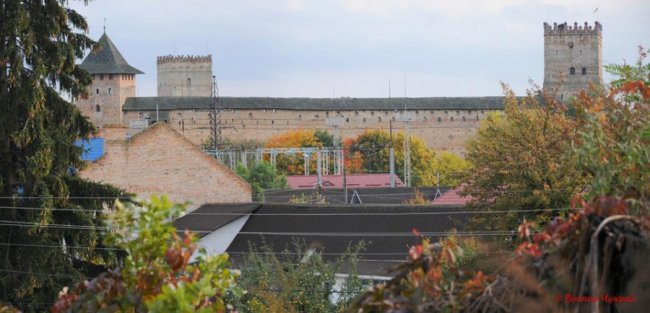 Жовтень в Луцьку на фото Віктора Чухрая