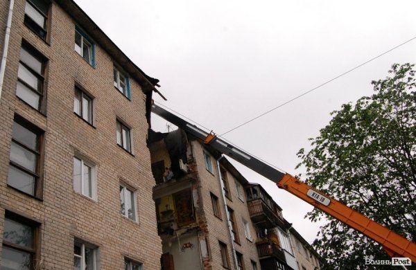 У завалах будинку в Луцьку знайшли тіло другого загиблого. ФОТО
