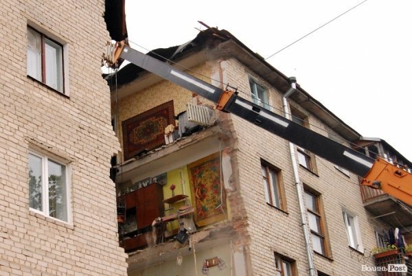 У завалах будинку в Луцьку знайшли тіло другого загиблого. ФОТО