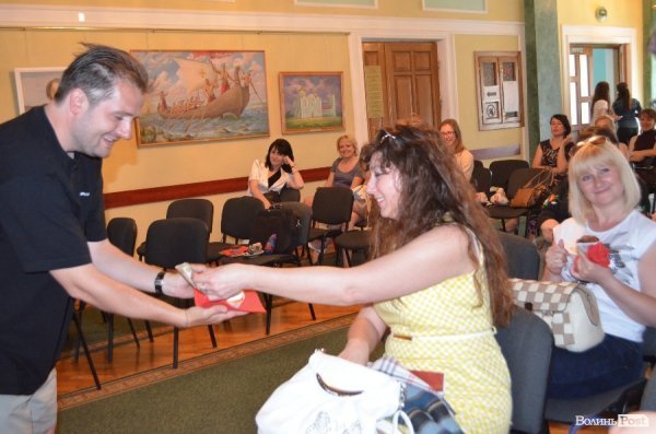 У Луцьку журналісти збирали кошти для своїх колег в АТО.ФОТО