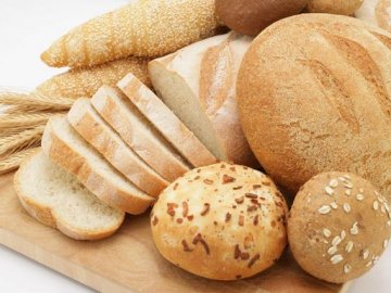 Розповіли, скільки хліба можна придбати на зарплату волинян