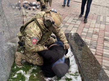 35-річний волинянин за 2500 доларів переправляв ухилянтів за кордон: зловмисника затримали