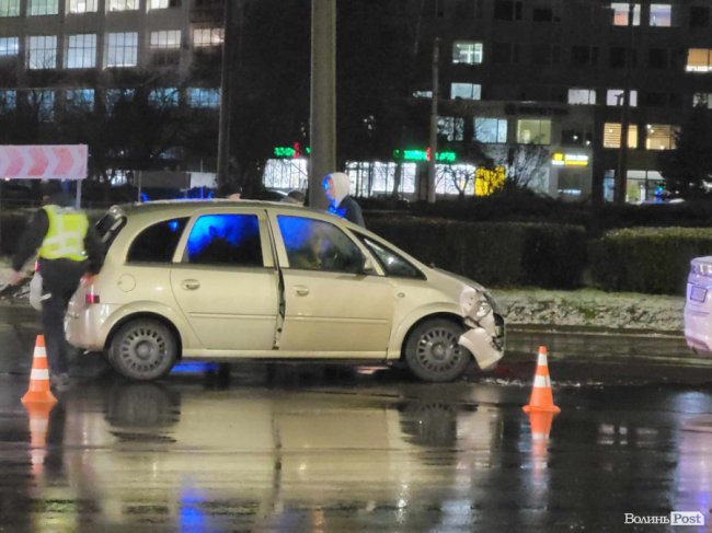 У Луцьку – аварія за участю таксі