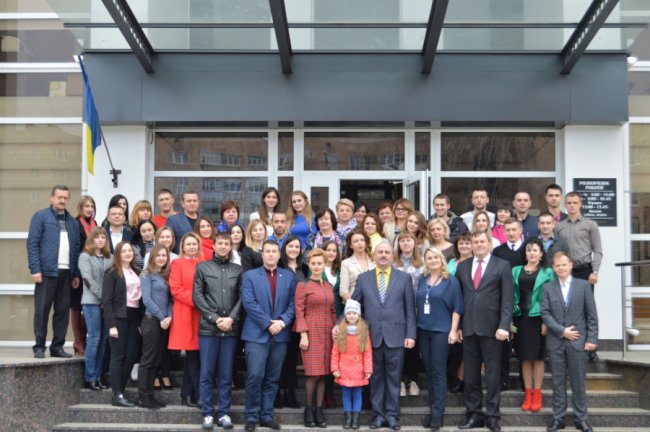 Голову Луцького міськрайонного суду урочисто провели у відставку. ФОТО