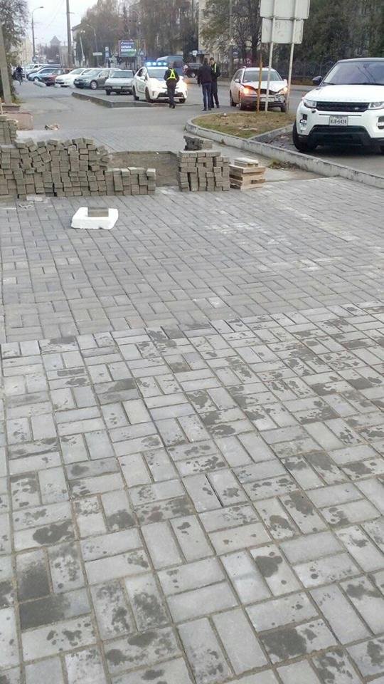 У Луцьку легковик влетів у позашляховик. ФОТО