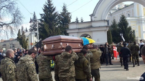 В Луцьку попрощалися з Героєм Романом Луцюком. ФОТО. ОНОВЛЮЄТЬСЯ