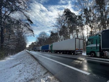 На польському кордоні збили трьох українських водіїв: керманича затримала поліція