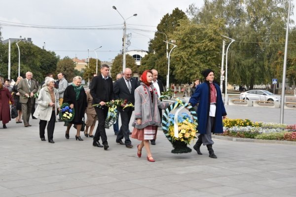 В Луцьку вшанували пам'ять Михайла Грушевського. ФОТО