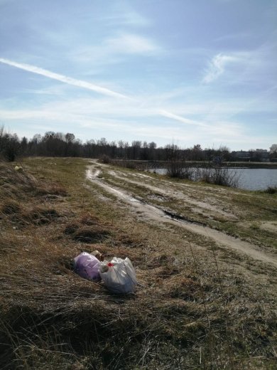 У Нововолинську рибалки прибрали територію водосховища