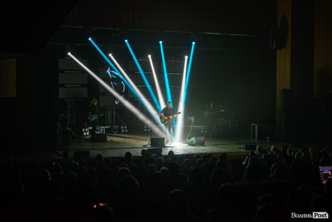 У Луцьку з новим альбомом виступив Арсен Мірзоян. ФОТО