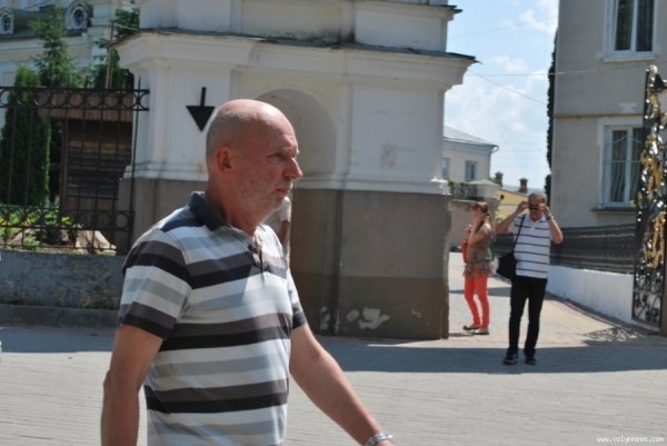 «Бої» за партійний офіс в Луцьку: виламані двері, вирвані замки. ФОТО. ВІДЕО