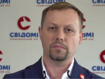 «Це чергова маніпуляція», – луцький політолог про заяву команди Зеленського щодо розпуску парламенту 