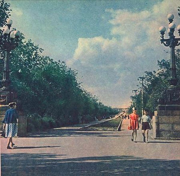 Бульвар Пушкіна. Донецьк, 1962 