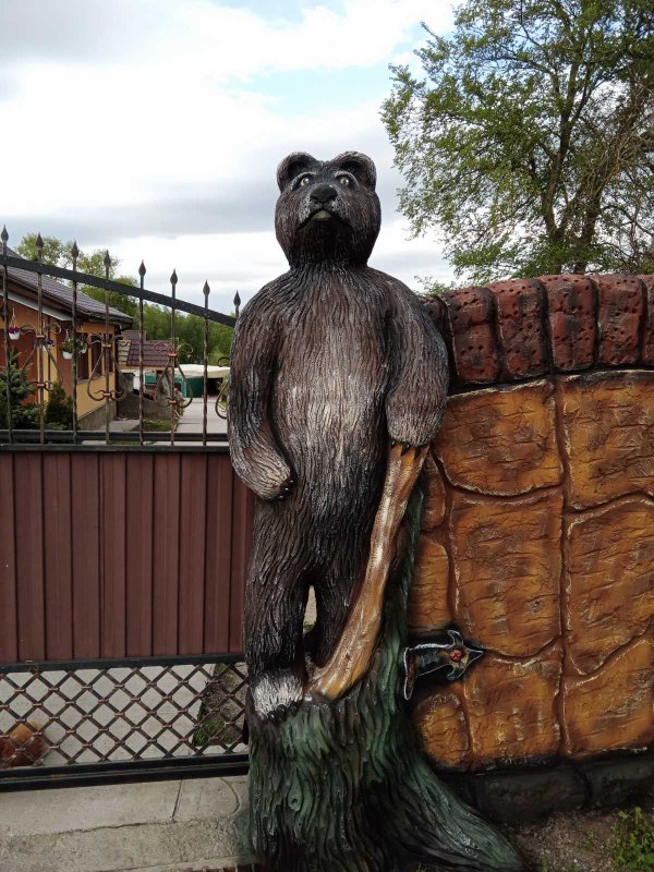 Знайомилася із ліпкою потайки за хлівом: волинянка створює унікальні бетонні скульптури. ФОТО