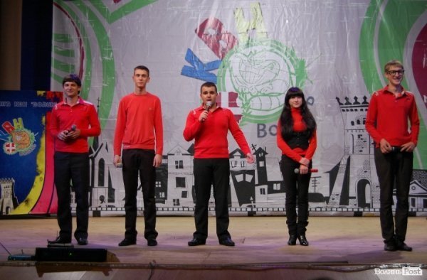 У Луцьку на КВНі із заступника луцького мера «зняли» джинси. ФОТО