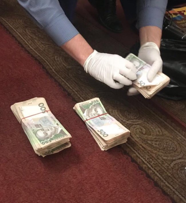 Волинський посадовець хотів отримати хабар у 200 тисяч гривень. ФОТО