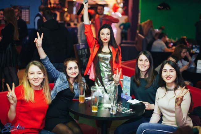 У StrikeCity привітали жінок. ФОТО*