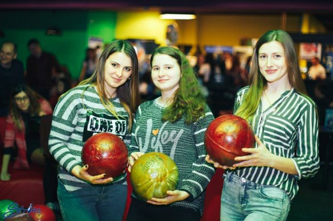 У StrikeCity привітали жінок. ФОТО*