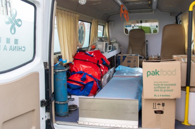 З Волині на передову вирушили позашляховик та карета «швидкої» з допомогою