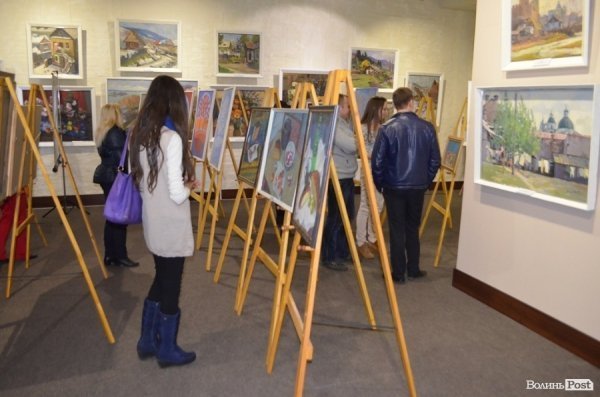 У Луцьку показали роботи художника Валенти. ФОТО