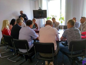 У «Волиньобленерго»  пояснили, чому мешканцям сіл біля Луцька відключають світло