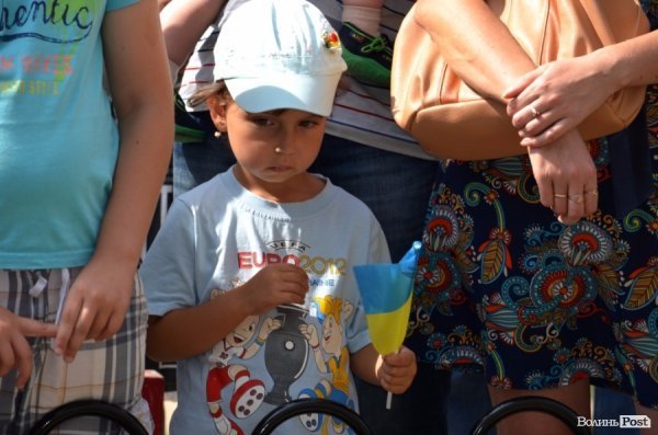 На будинках полеглих героїв АТО вивісили пам’ятні знаки. ФОТО