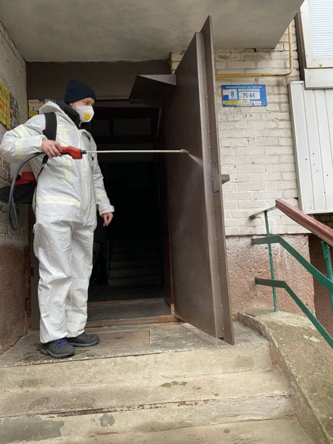 У Луцьку за добу продезінфікували 47 будинків. ФОТО