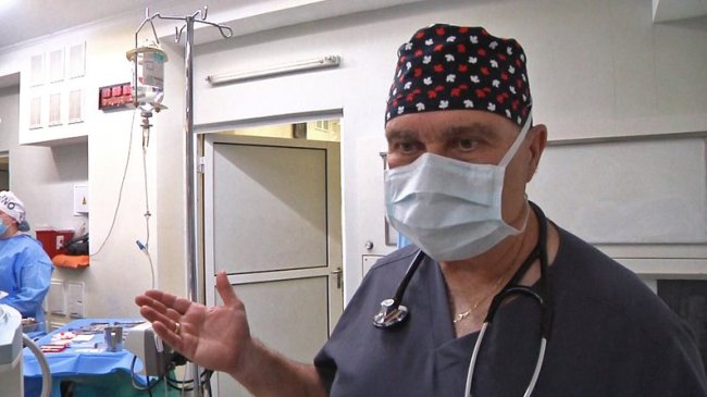 Волинські лікарі з канадськими колегами відновлюють обличчя пораненому воїну. ВІДЕО