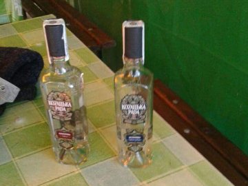 У Луцьку виявили продавців сурогату. ФОТО