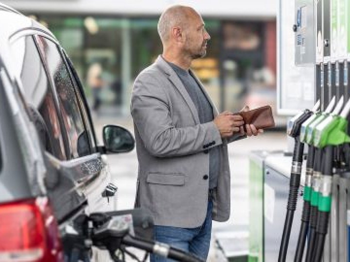 Ціни на бензин А-95 можуть зрости ще більше: експерт озвучив прогноз