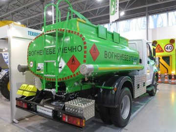  Основні види та характеристики бензовозів*