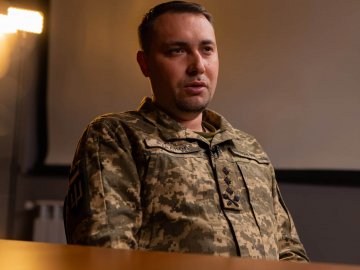 В росії чоловіка взяли під варту, бо він намалював графіті «на знак любові до ЗСУ та Буданова»