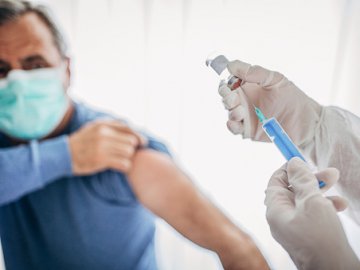 Лише 34% населення Волині – повністю вакциновані від ковіду 