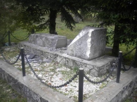 У Польщі масово знищують українські місця пам'яті. ФОТО