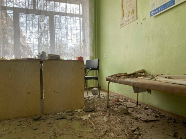 Окупанти обстріляли лікарню у Сумській області: загинув підліток. ФОТО