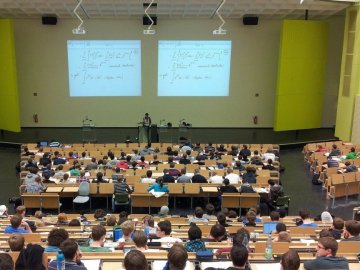 У Польщі студентам з України оплачуватимуть навчання та житло