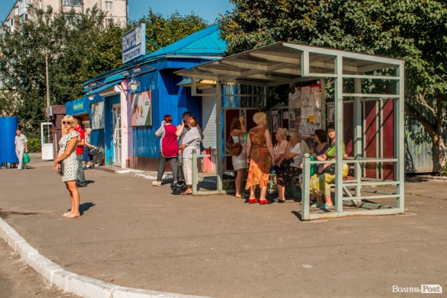 «Хто живе на ЛПЗ, тому у житті везе»: день на луцькому районі контрастів. ФОТО