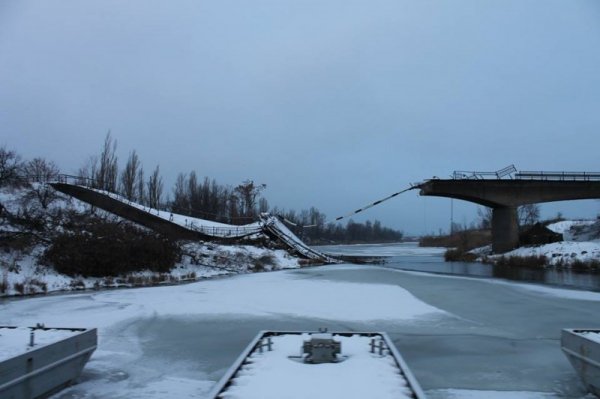 Волиняни подарували джип українським військовим. ФОТО