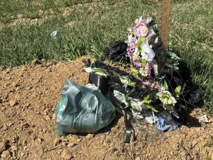 На кладовищі біля Луцька викинули сміття на могили воїнів